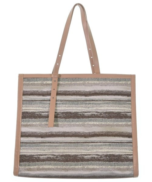 the dilettante Totes