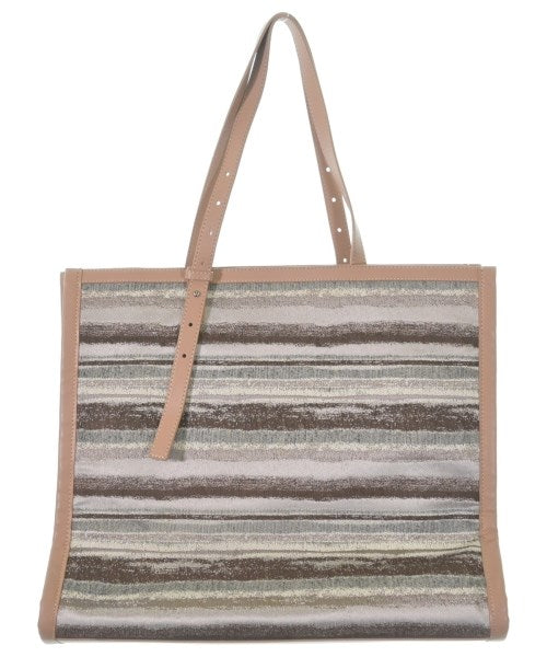 the dilettante Totes