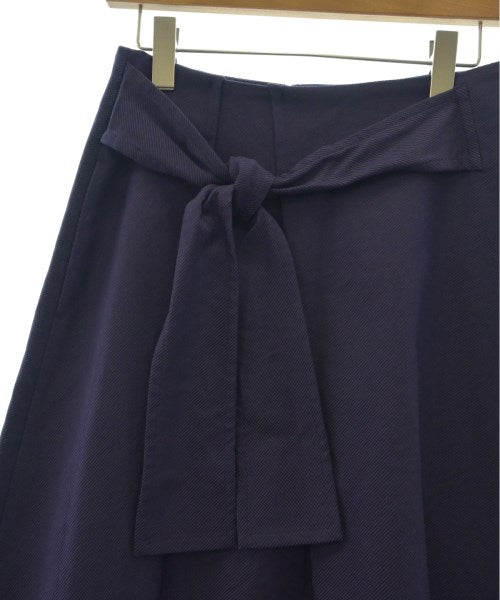 Untit_ Knee length skirts