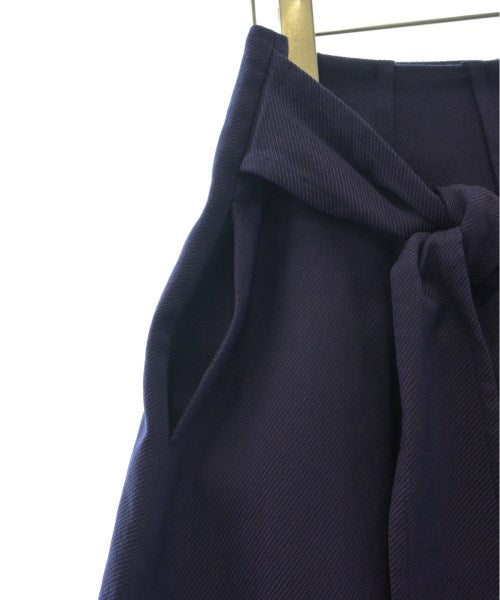 Untit_ Knee length skirts