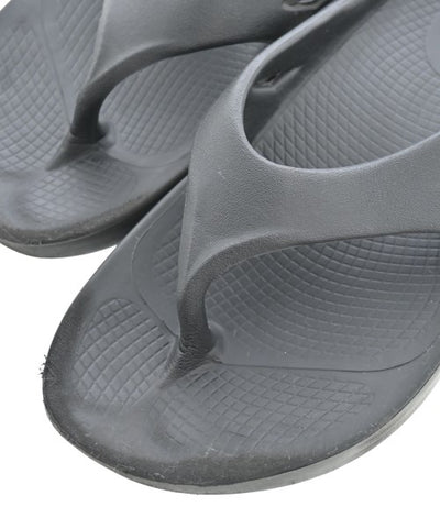 OOFOS Sandals