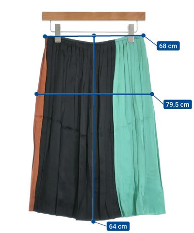 PLAN C Knee length skirts