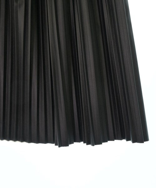 PLAN C Knee length skirts