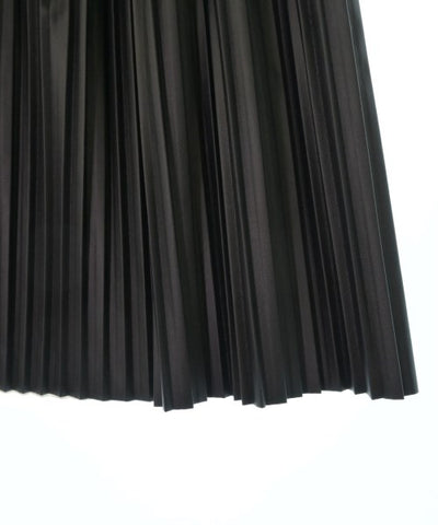 PLAN C Knee length skirts