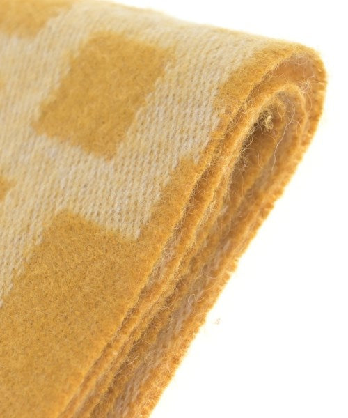 NEISHA CROSLAND Winter scarves