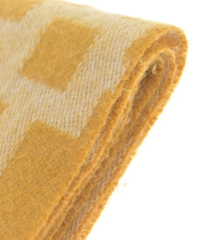 NEISHA CROSLAND Winter scarves