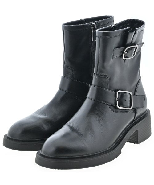 APOM Boots