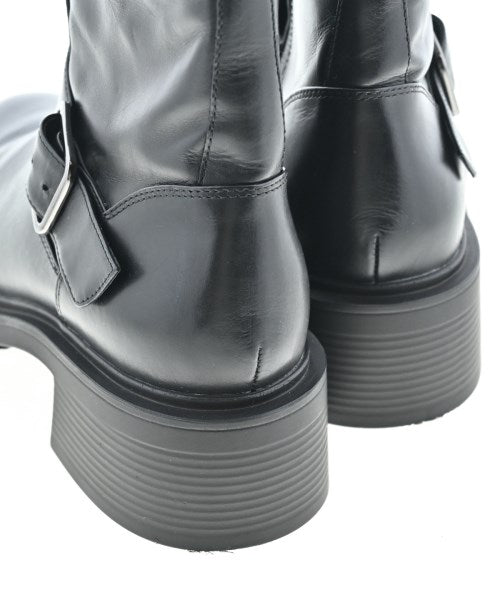 APOM Boots