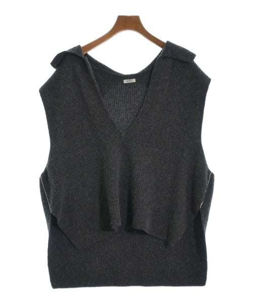 NEPLA. Sleeveless tops