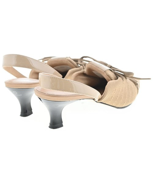 MAVERICK PRESENTS Pumps/Heels