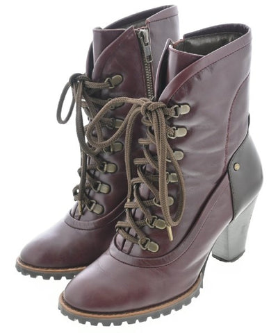 Momon. Boots