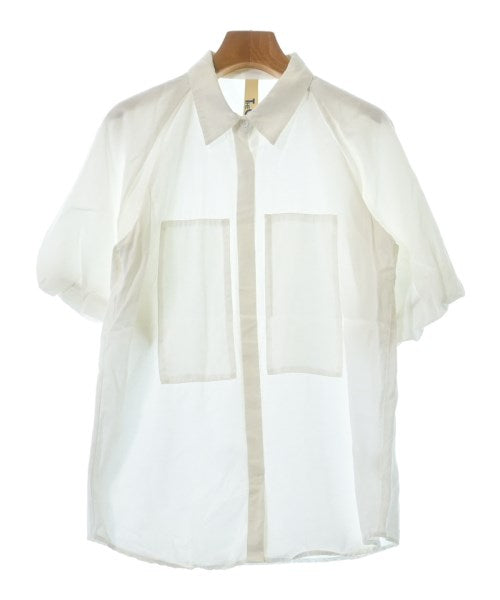 One Of The Green Blouses