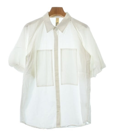 One Of The Green Blouses