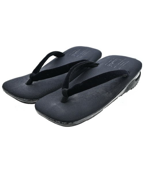 unda Sandals