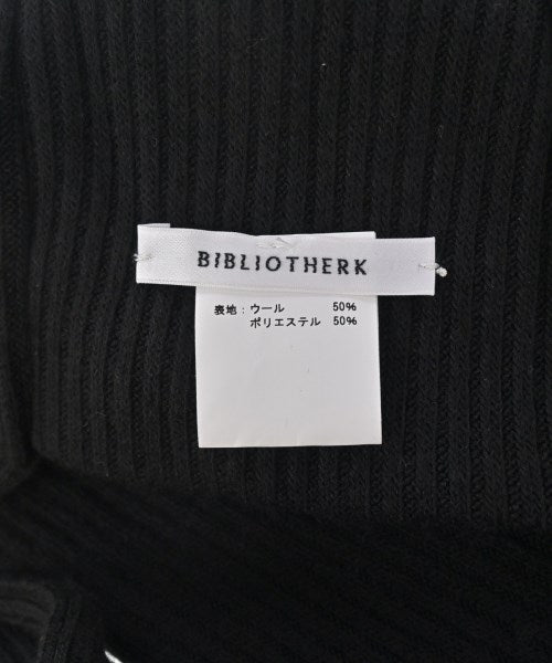 BIBLIOTHERK Winter scarves