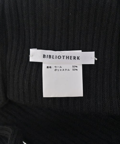 BIBLIOTHERK Winter scarves