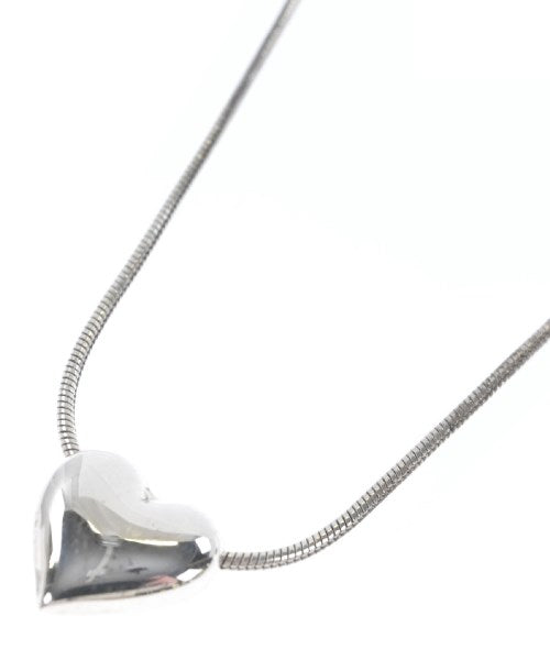 Hoaw. Necklaces