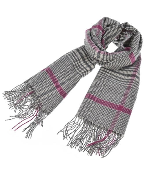 Quaranciel Winter scarves