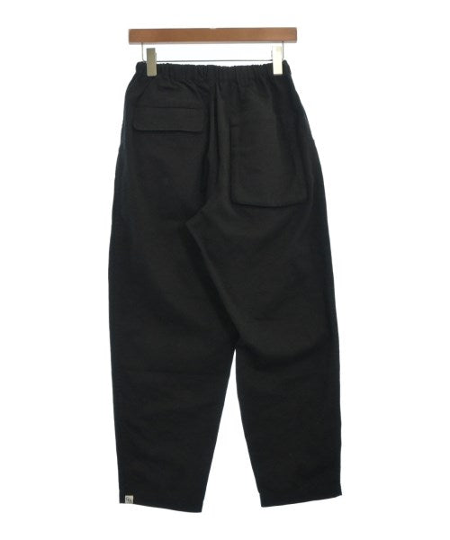 CGS. Cropped pants