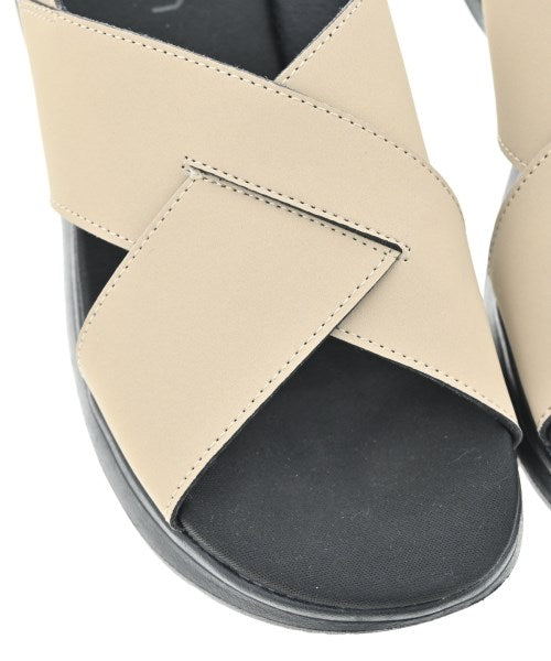 UNOHA Sandals