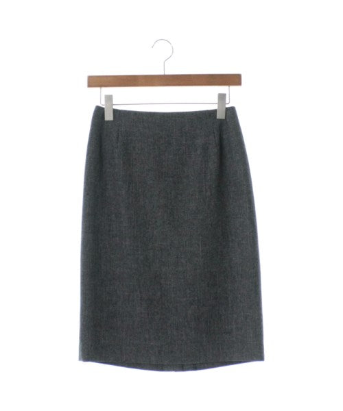 UNTITLED Knee length skirts