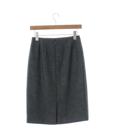 UNTITLED Knee length skirts