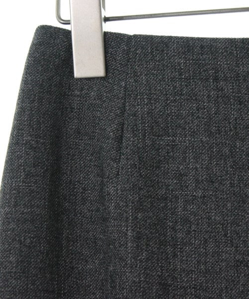 UNTITLED Knee length skirts