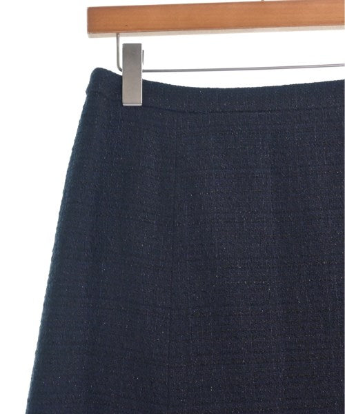 UNTITLED Knee length skirts