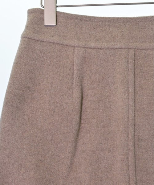 heliopole Knee length skirts