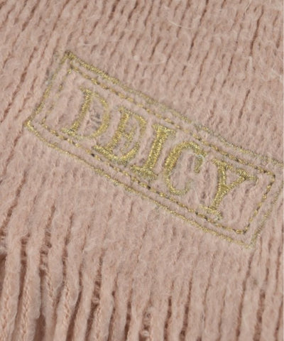 deicy Winter scarves