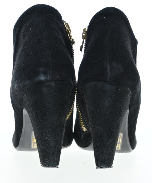 STEVE MADDEN Booties