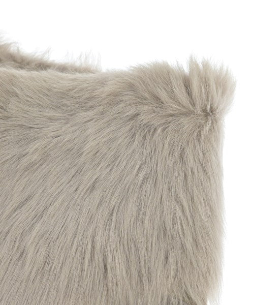 GUSHLOW & COLE Winter scarves