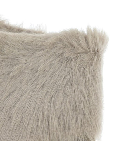 GUSHLOW & COLE Winter scarves