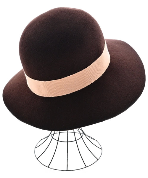 La cerise sur le chapeau Hats